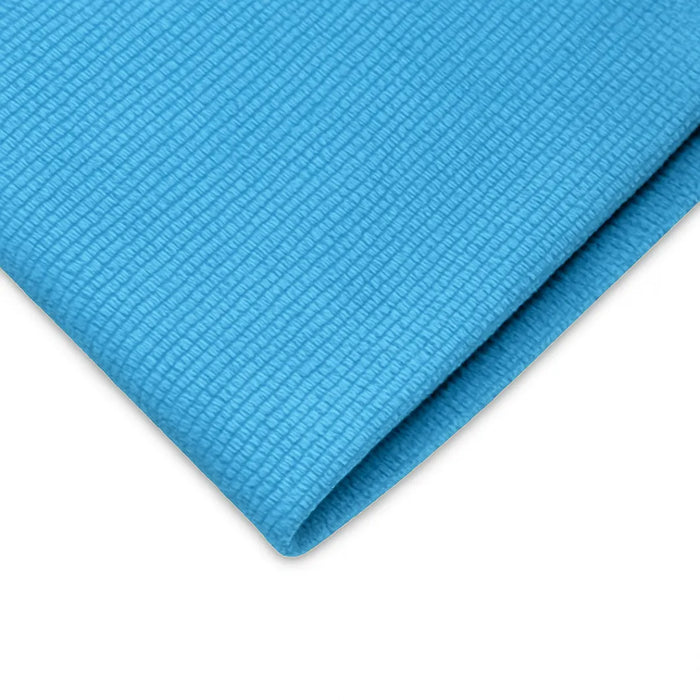 Hellblaues Mikrofasertuch für streifenfreie Reinigung von Autooberflächen