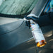SHILOX Schnellwachs Spray wird auf Fahrzeugoberfläche aufgetragen für schnellen Glanz und Schutz des Autolacks